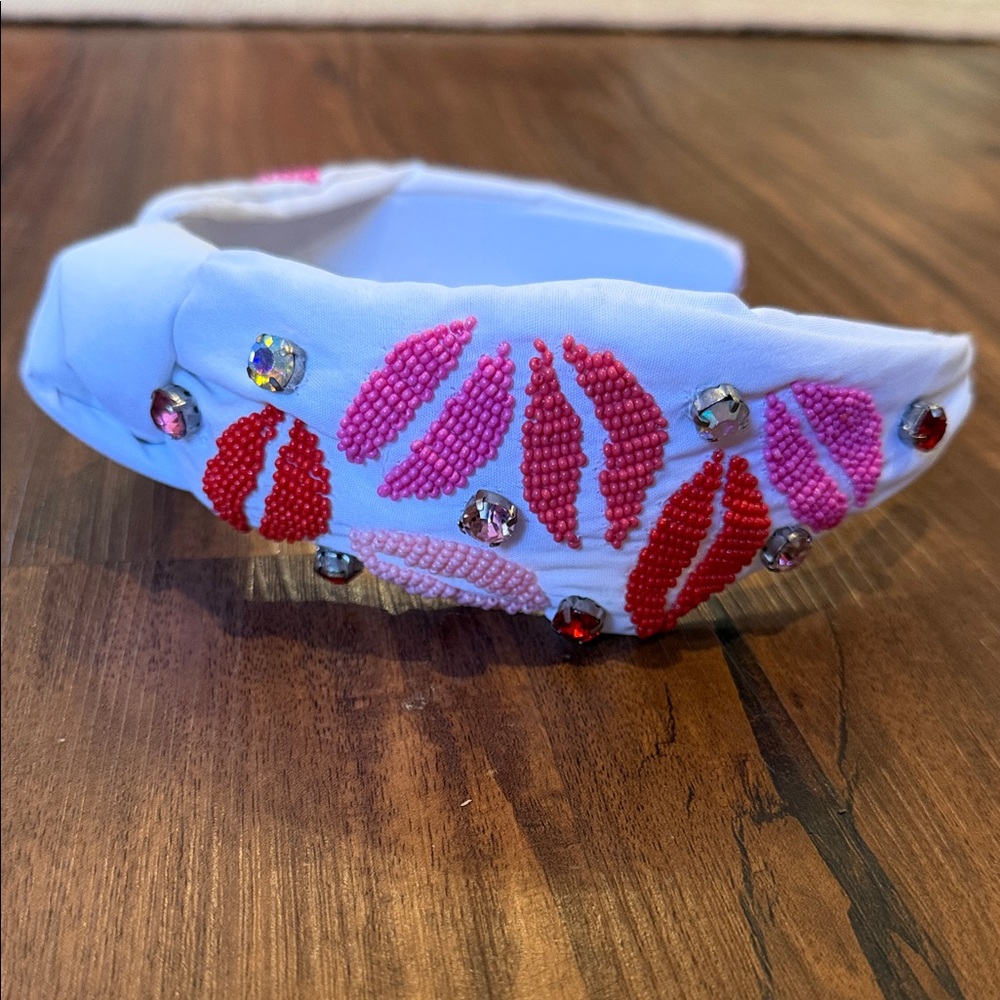 Vday White Beaded Headband with Pink and Red Lips